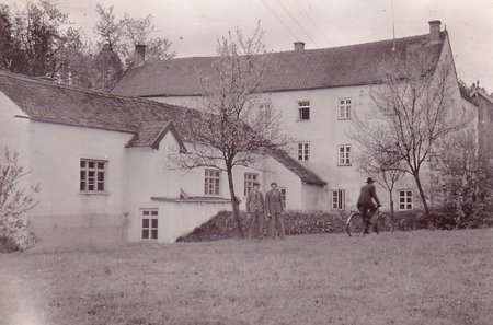 G 050b.jpg